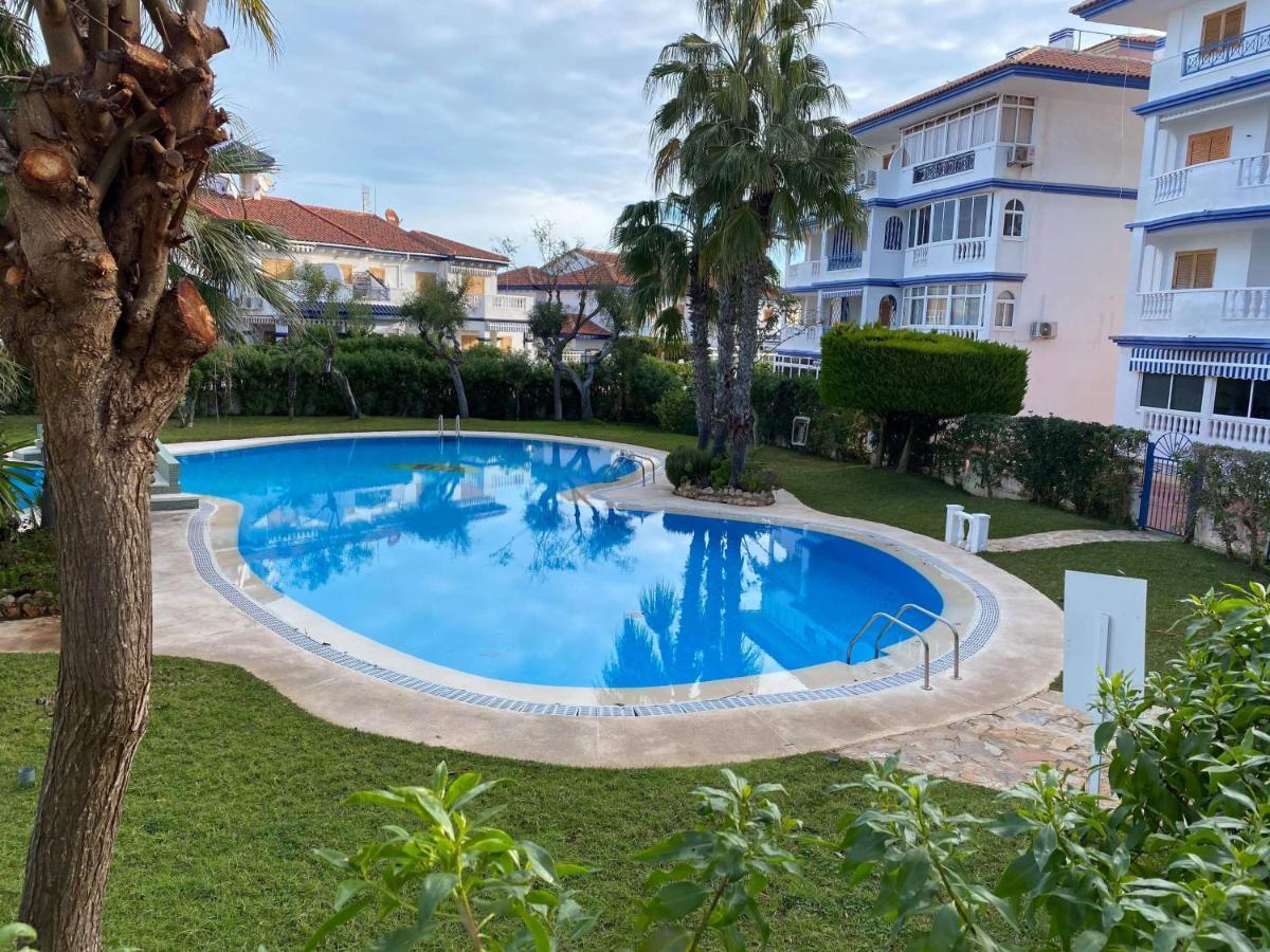 Apartamento Pod Papugami Torrevieja Extérieur photo